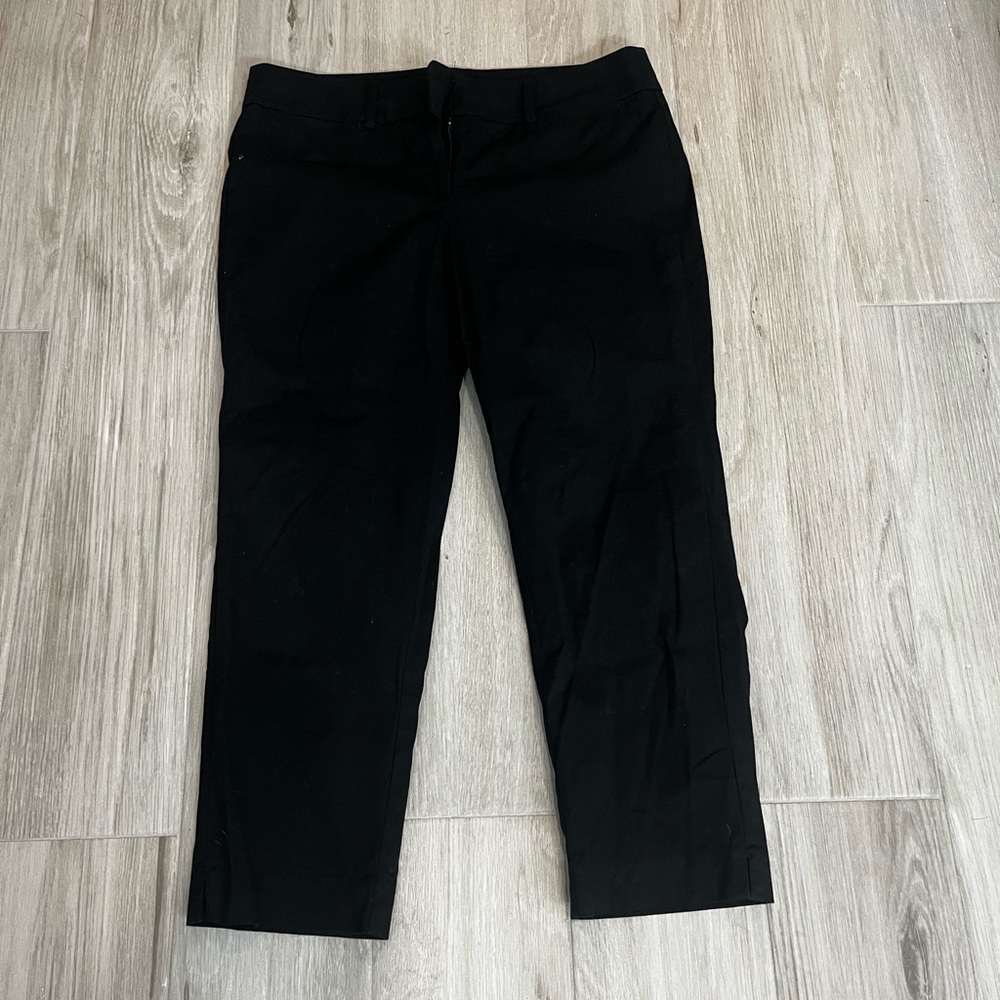 Black Ann Taylor Factory size 6p crop dress pants
